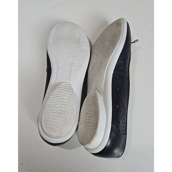 Clarks Collection Gracelin Lea Black Perforated Slip On Ballet Flats Womens SZ 7 - Picture 10 of 10